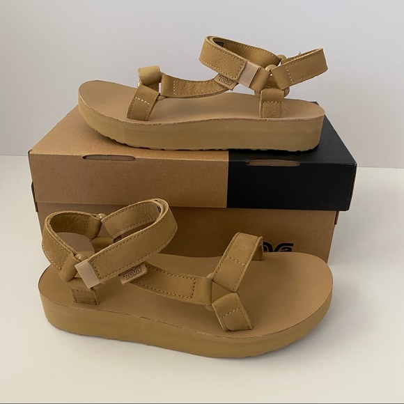 teva midform desert sand